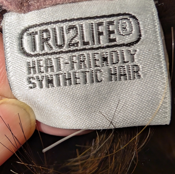 Raquel Welch Signature Collection Hazelnut - Picture 2 of 13